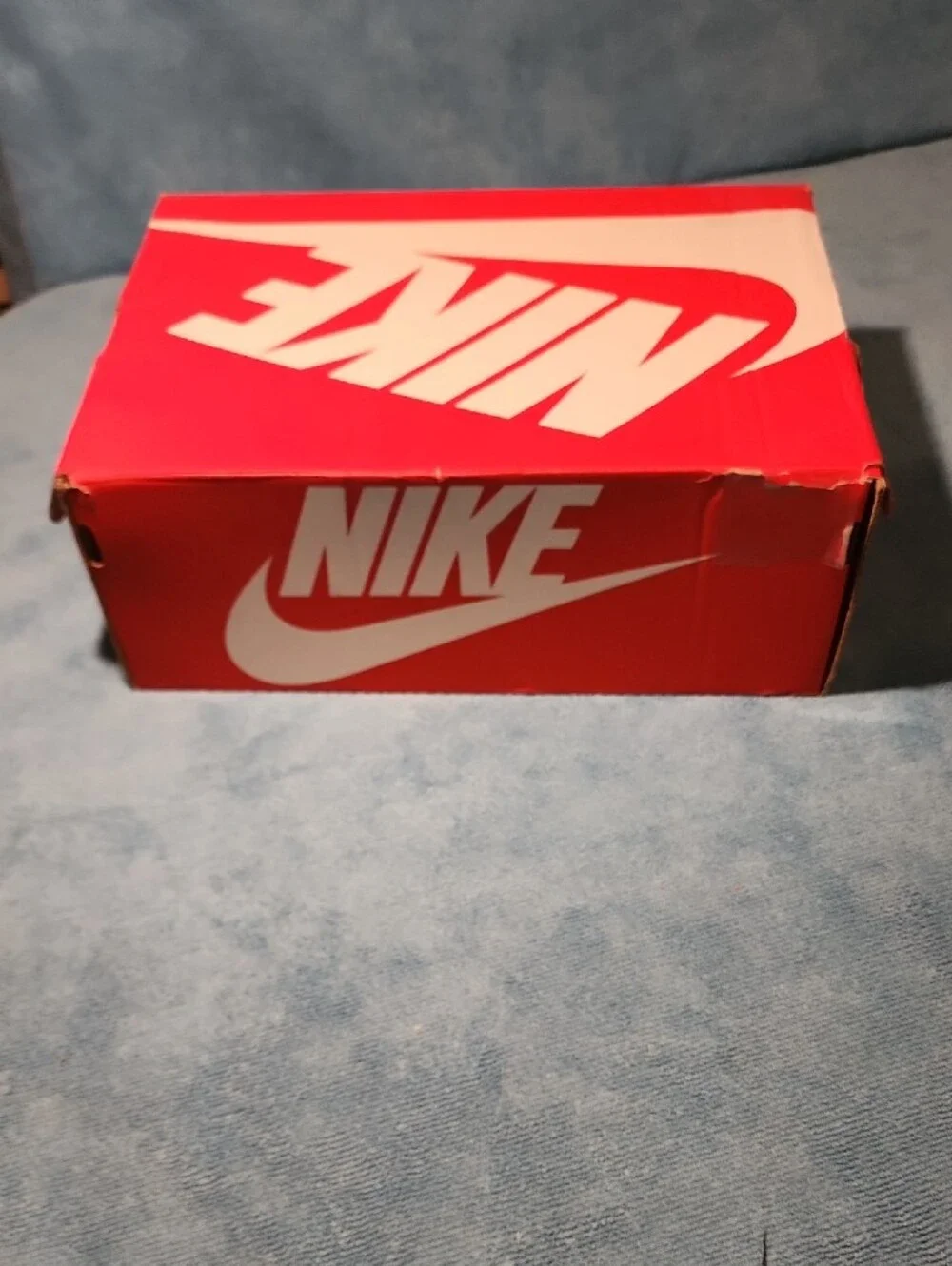 Nike COURT BOROUGH LOW RECRAFT(GS)  Kids Low-Top Sneakers in White and Gray